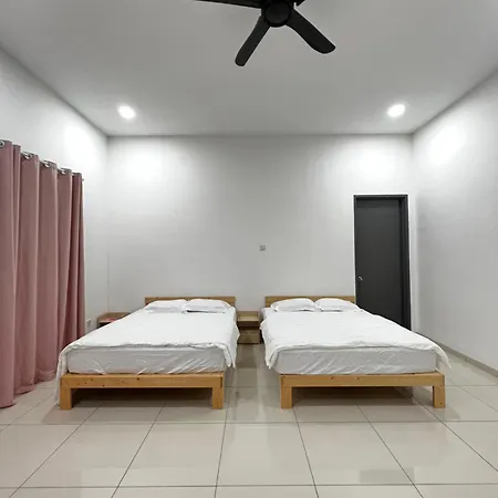 Heyfam Homestay Sekinchan Exterior photo